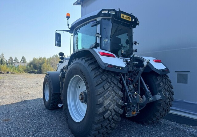 Massey Ferguson 8s.305 Dyna VT - Трактор: слика 4 Massey Ferguson 8s.305 Dyna VT - Трактор: слика 4