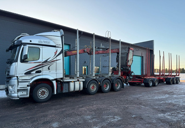 Mercedes-BenzArocs 8x4 - Камион за дрва, Камион со кран: слика 2 Mercedes-BenzArocs 8x4 - Камион за дрва, Камион со кран: слика 2