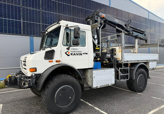 Mercedes-BenzUnimog U5000 + Hiab 099 E-4 - Камион со платформа, Камион со кран: слика 1 Mercedes-BenzUnimog U5000 + Hiab 099 E-4 - Камион со платформа, Камион со кран: слика 1