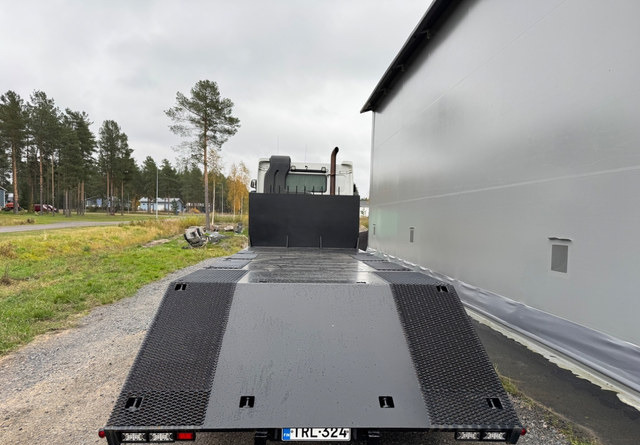 SisuR500 10x4 - Камион со платформа: слика 4 SisuR500 10x4 - Камион со платформа: слика 4