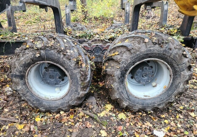 Шумски трактор, Шумска приколка ValtraN123 + Kronos 140 4WDM + Cranab FC8: слика 12