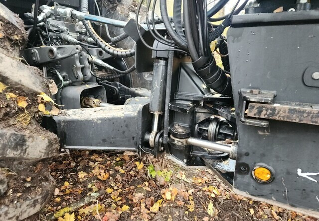 Шумски трактор, Шумска приколка ValtraN123 + Kronos 140 4WDM + Cranab FC8: слика 11