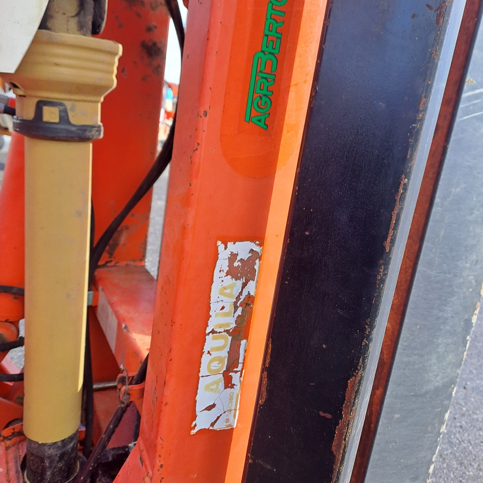 ERPICE ROTANTE PIEGHEVOLE MASCHIO AQUILA 5000 - Тракторска фреза: слика 4 ERPICE ROTANTE PIEGHEVOLE MASCHIO AQUILA 5000 - Тракторска фреза: слика 4