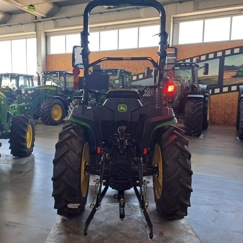 JOHN DEERE 3038E COMPATTO - Трактор: слика 5 JOHN DEERE 3038E COMPATTO - Трактор: слика 5