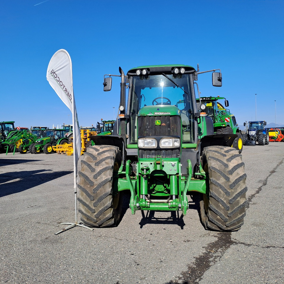 JOHN DEERE 6820 - Трактор: слика 3 JOHN DEERE 6820 - Трактор: слика 3