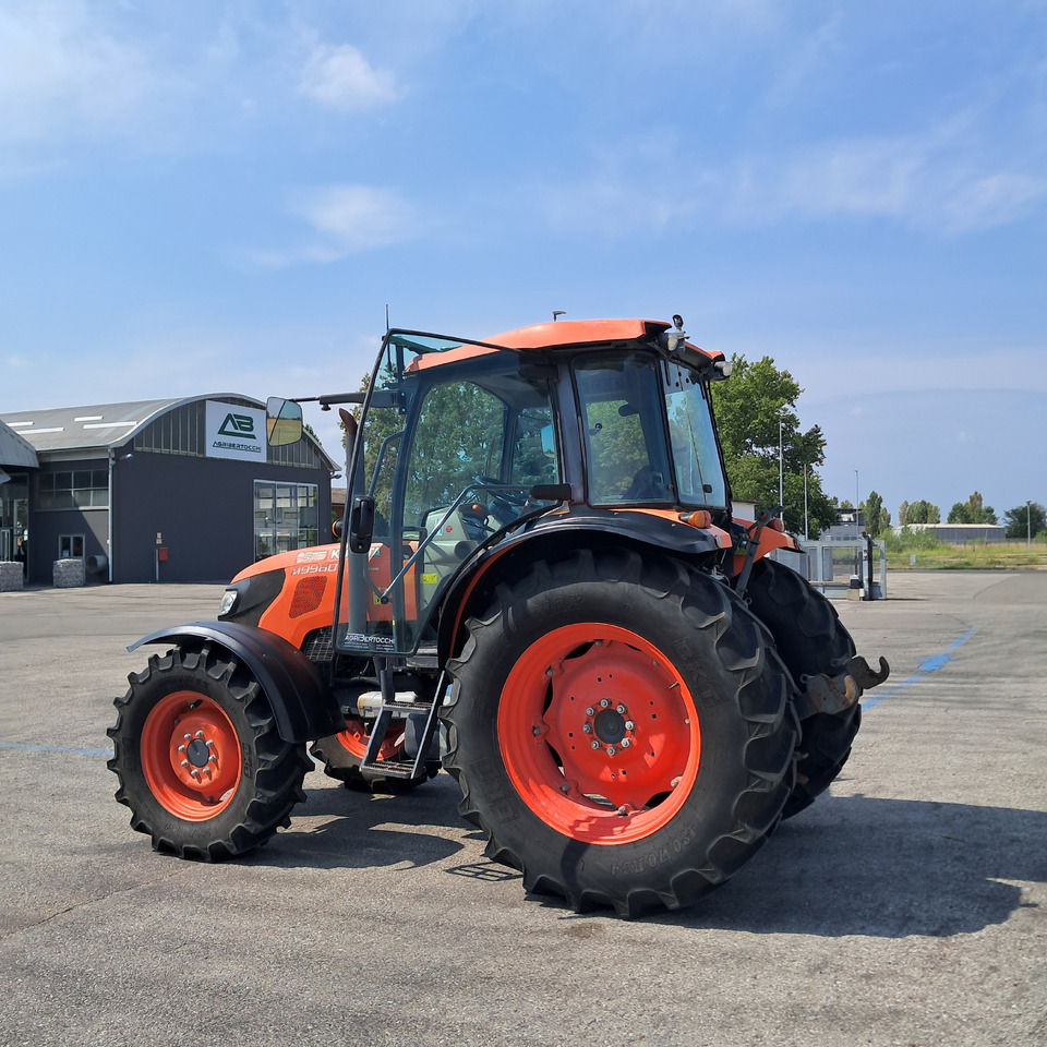 KUBOTA M9960 - Трактор: слика 3 KUBOTA M9960 - Трактор: слика 3