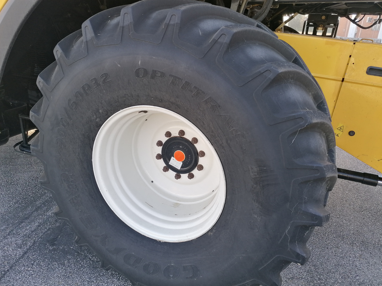 NEW HOLLAND CR 9060 - Комбајн: слика 3 NEW HOLLAND CR 9060 - Комбајн: слика 3