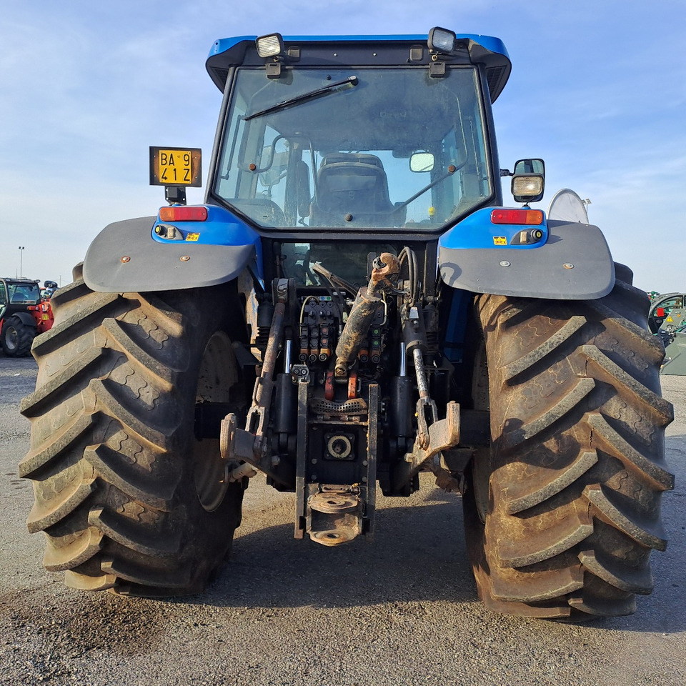 NEW HOLLAND TM 190 - Трактор: слика 1 NEW HOLLAND TM 190 - Трактор: слика 1