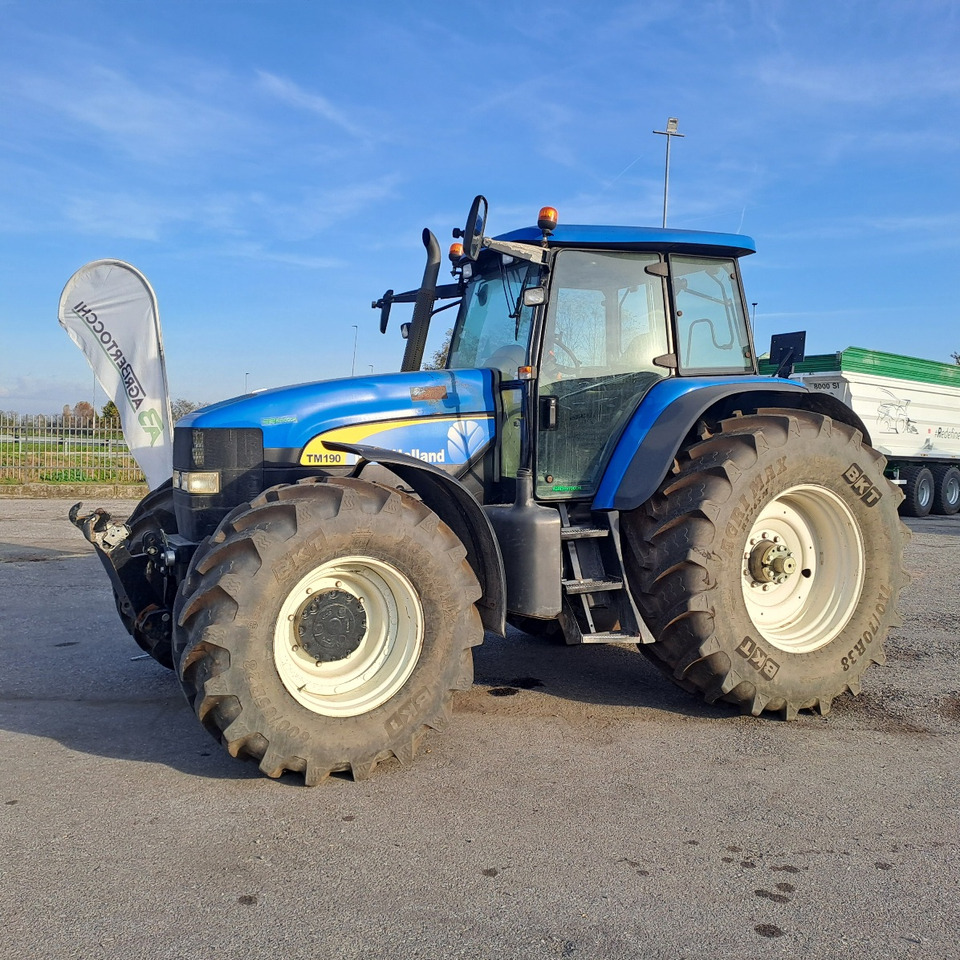 NEW HOLLAND TM 190 - Трактор: слика 3 NEW HOLLAND TM 190 - Трактор: слика 3