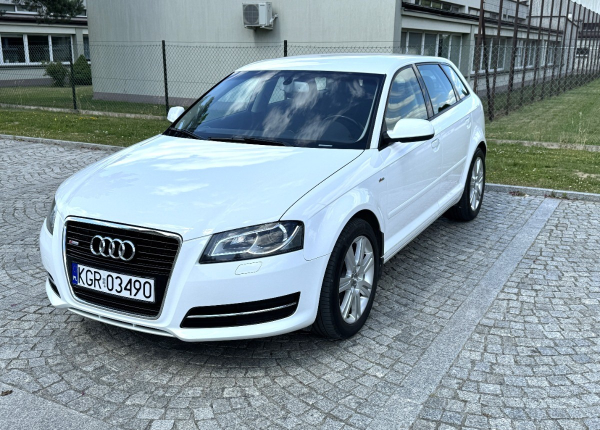 Audi A3 1.6 TDI 105KM Bezwypadkowy potwierdzony przebieg AUTO BARDZO ZADBANE - Автомобил: слика 2 Audi A3 1.6 TDI 105KM Bezwypadkowy potwierdzony przebieg AUTO BARDZO ZADBANE - Автомобил: слика 2