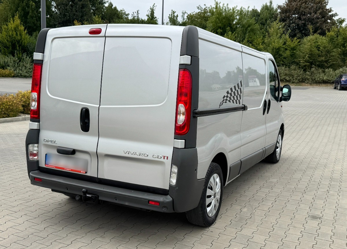 Opel Vivaro 2.0 DCI 115KM 2013 Rok SERWISOWANY Bezwypadkowy Super Stan - Товарно комбе: слика 3 Opel Vivaro 2.0 DCI 115KM 2013 Rok SERWISOWANY Bezwypadkowy Super Stan - Товарно комбе: слика 3
