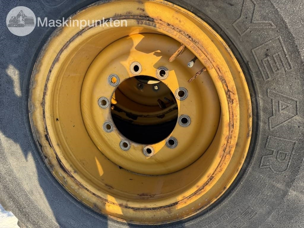 Goodyear GP-40 Däck med fälg till hjullastare - Гума за Градежна машина: слика 5 Goodyear GP-40 Däck med fälg till hjullastare - Гума за Градежна машина: слика 5