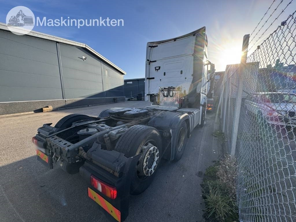 Mercedes-Benz Actros 963-4-C - Камион влекач: слика 3 Mercedes-Benz Actros 963-4-C - Камион влекач: слика 3