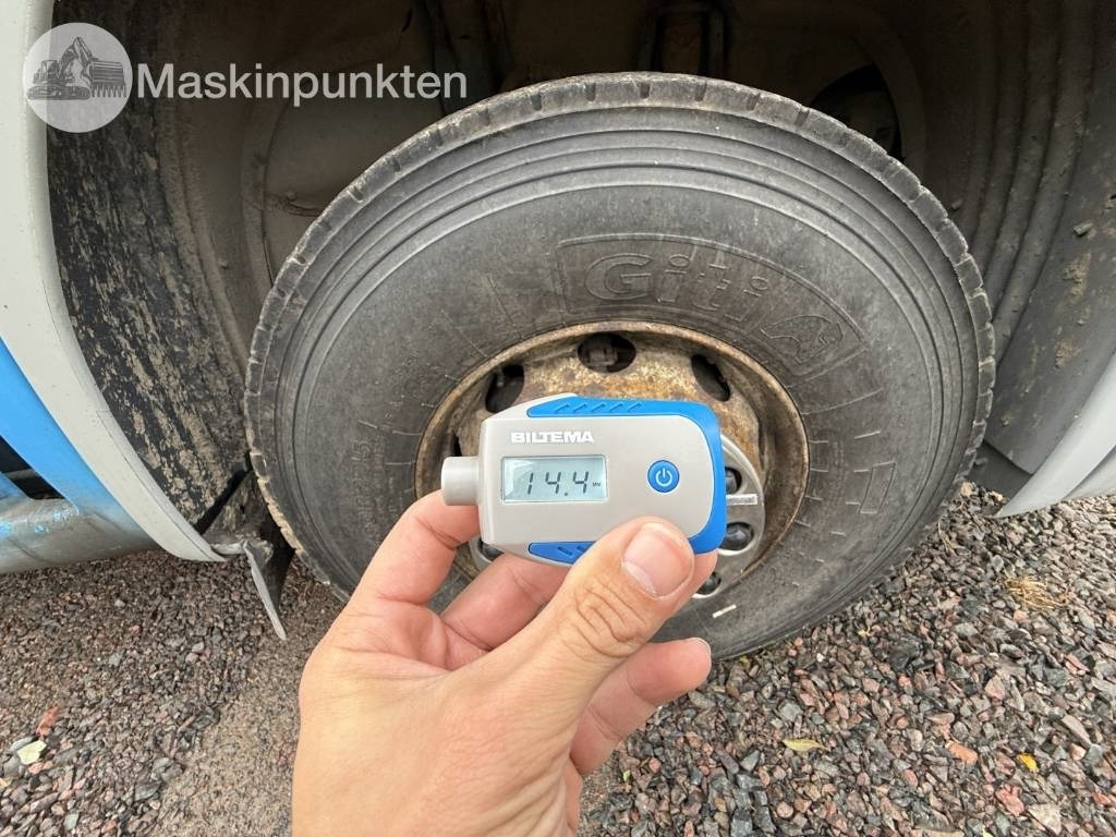 Камион влекач Scania R144LB6X2*4NB460: слика 40