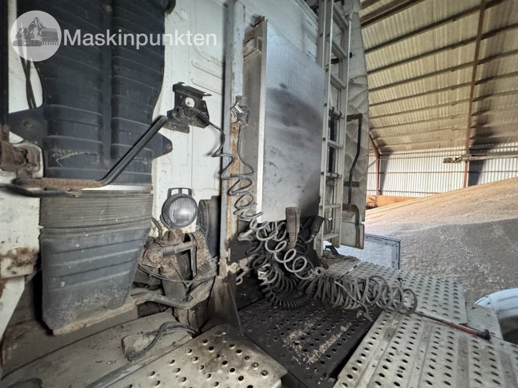 Камион влекач Volvo FH 12: слика 11 Камион влекач Volvo FH 12: слика 11