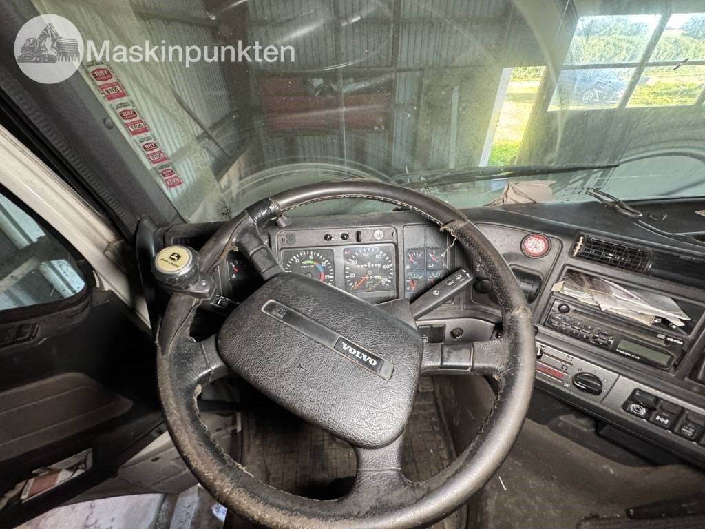 Камион влекач Volvo FH 12: слика 38 Камион влекач Volvo FH 12: слика 38