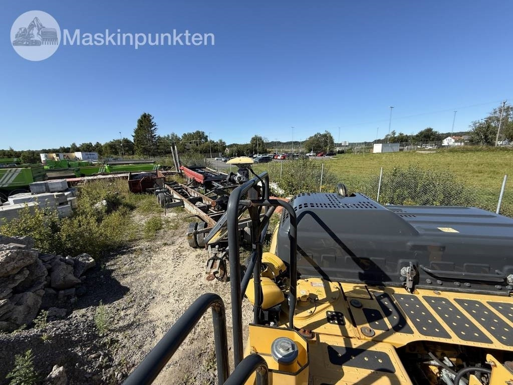 Багер гасеничар Komatsu PC 210 LC-11: слика 46