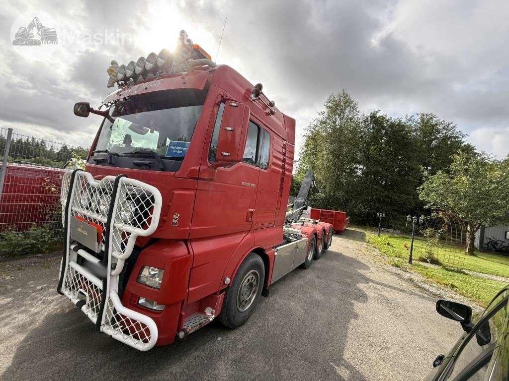 MAN TGX 35.500 EKIPAGE - Камион со кука за подигање: слика 2 MAN TGX 35.500 EKIPAGE - Камион со кука за подигање: слика 2