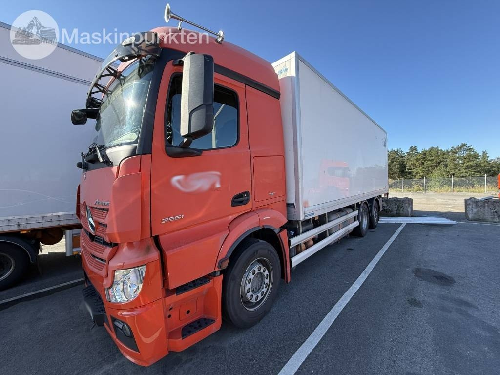 Mercedes-Benz Actros 2551 - Камион ладилник: слика 1 Mercedes-Benz Actros 2551 - Камион ладилник: слика 1