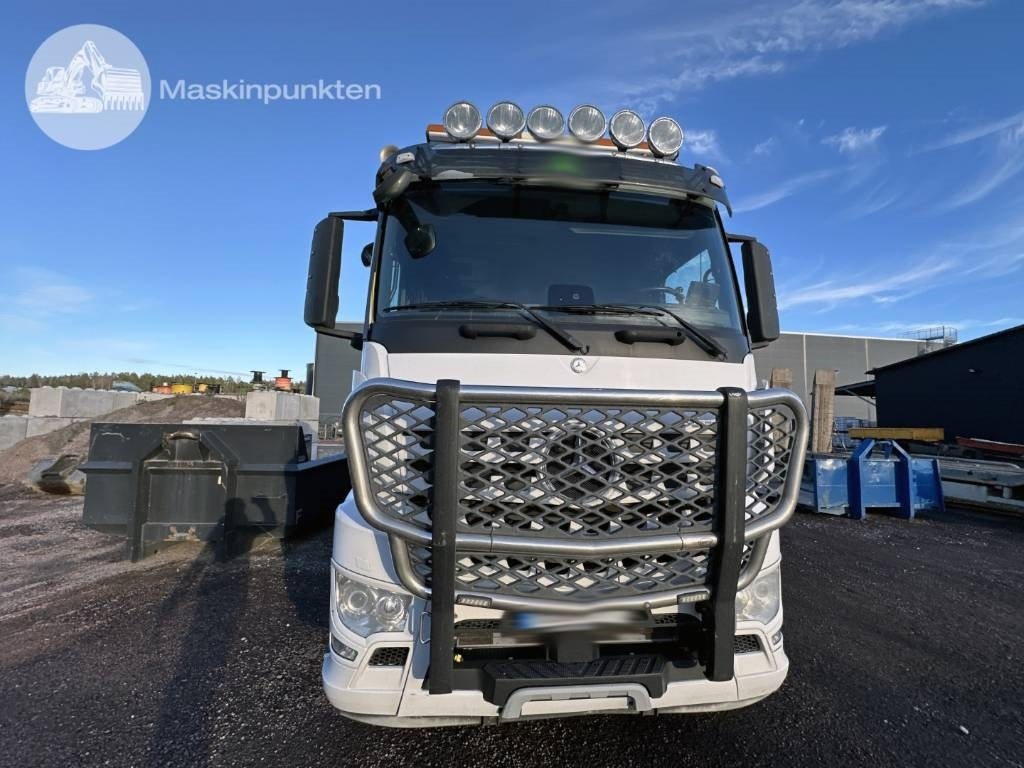 Mercedes-Benz Arocs 3251 - Камион со кука за подигање: слика 4 Mercedes-Benz Arocs 3251 - Камион со кука за подигање: слика 4