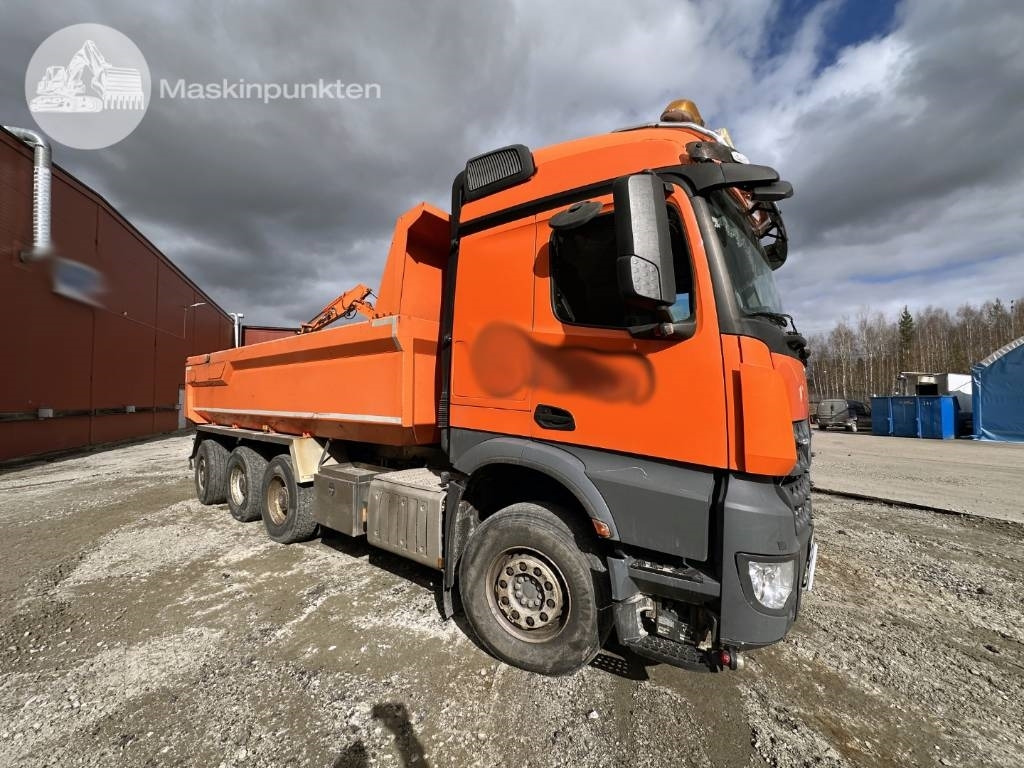 Mercedes-Benz Arocs - Кипер: слика 1 Mercedes-Benz Arocs - Кипер: слика 1