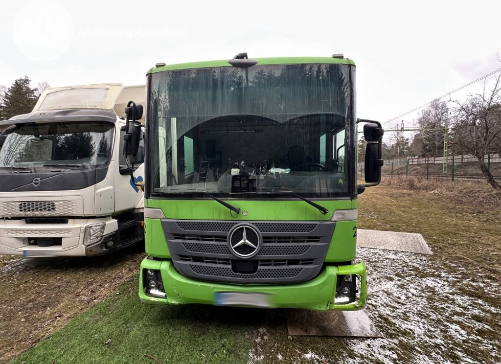 Mercedes-Benz Econic - Камион сандучар: слика 4 Mercedes-Benz Econic - Камион сандучар: слика 4