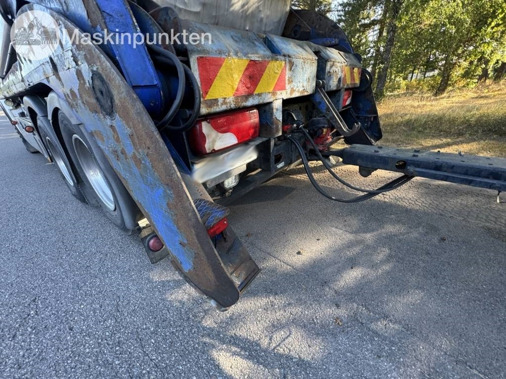 Камион за подигање контејнери Scania R 560 LB: слика 15