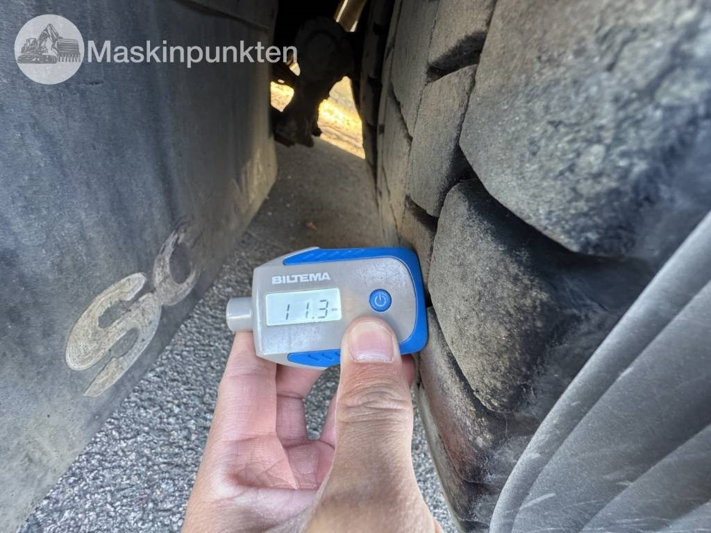 Камион за подигање контејнери Scania R 560 LB: слика 13