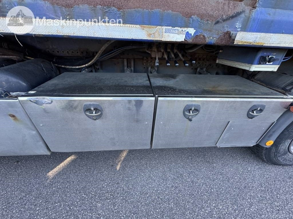Камион за подигање контејнери Scania R 560 LB: слика 10
