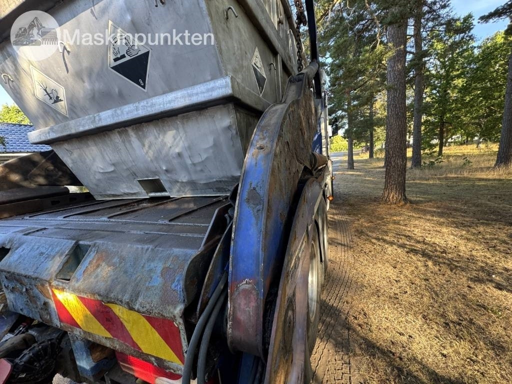 Камион за подигање контејнери Scania R 560 LB: слика 46