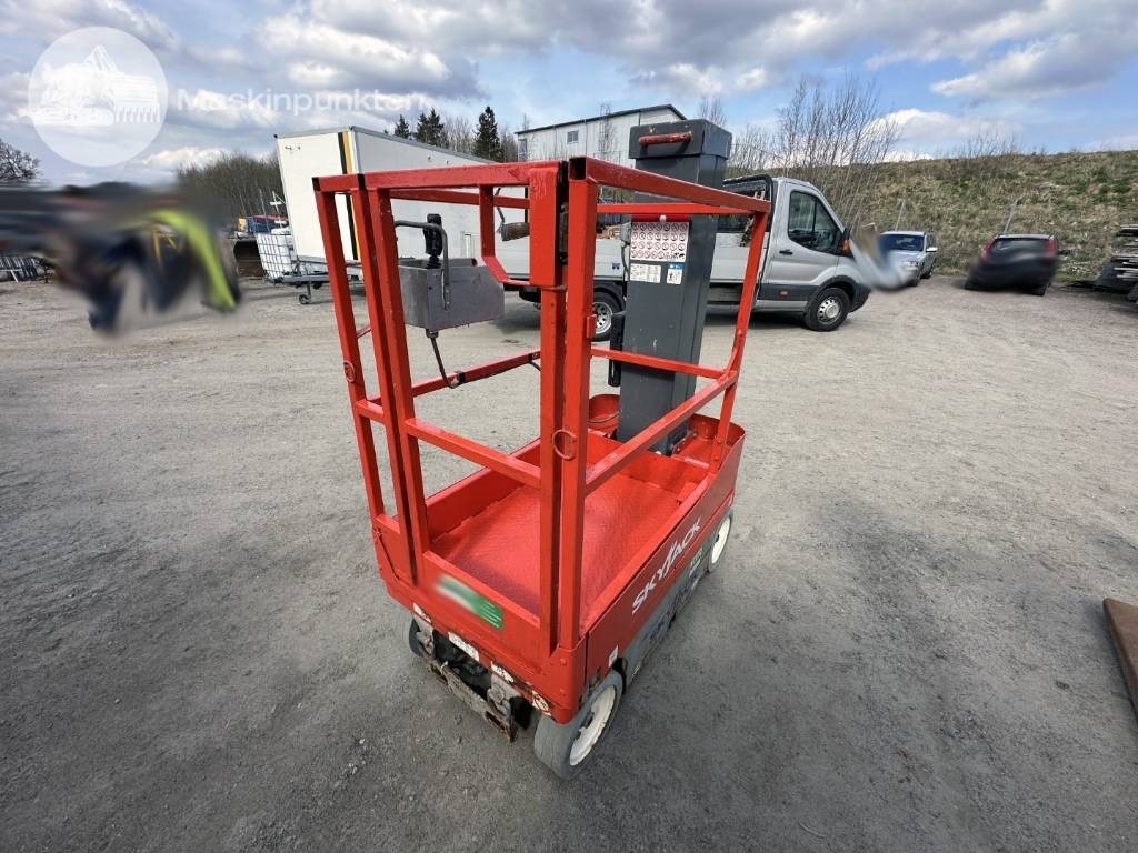 SkyJack SJ 12 - Вертикален јарболски подигнувач: слика 4 SkyJack SJ 12 - Вертикален јарболски подигнувач: слика 4