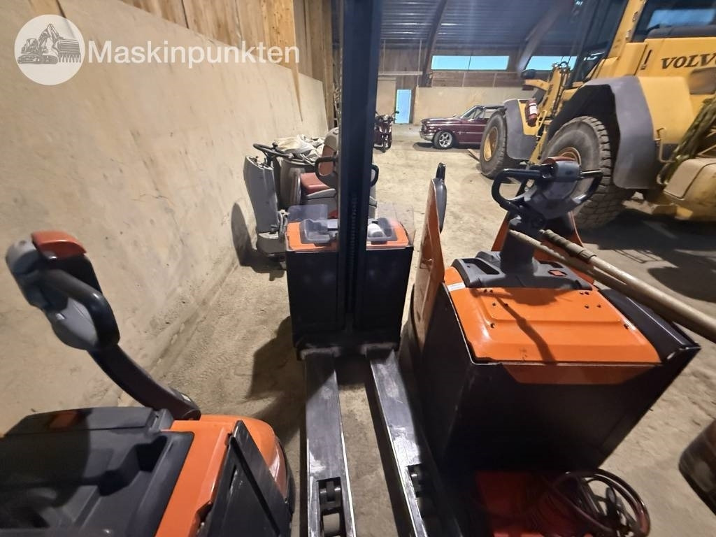 Toyota BT SWE 80 L - Електричен вилушкар: слика 5 Toyota BT SWE 80 L - Електричен вилушкар: слика 5