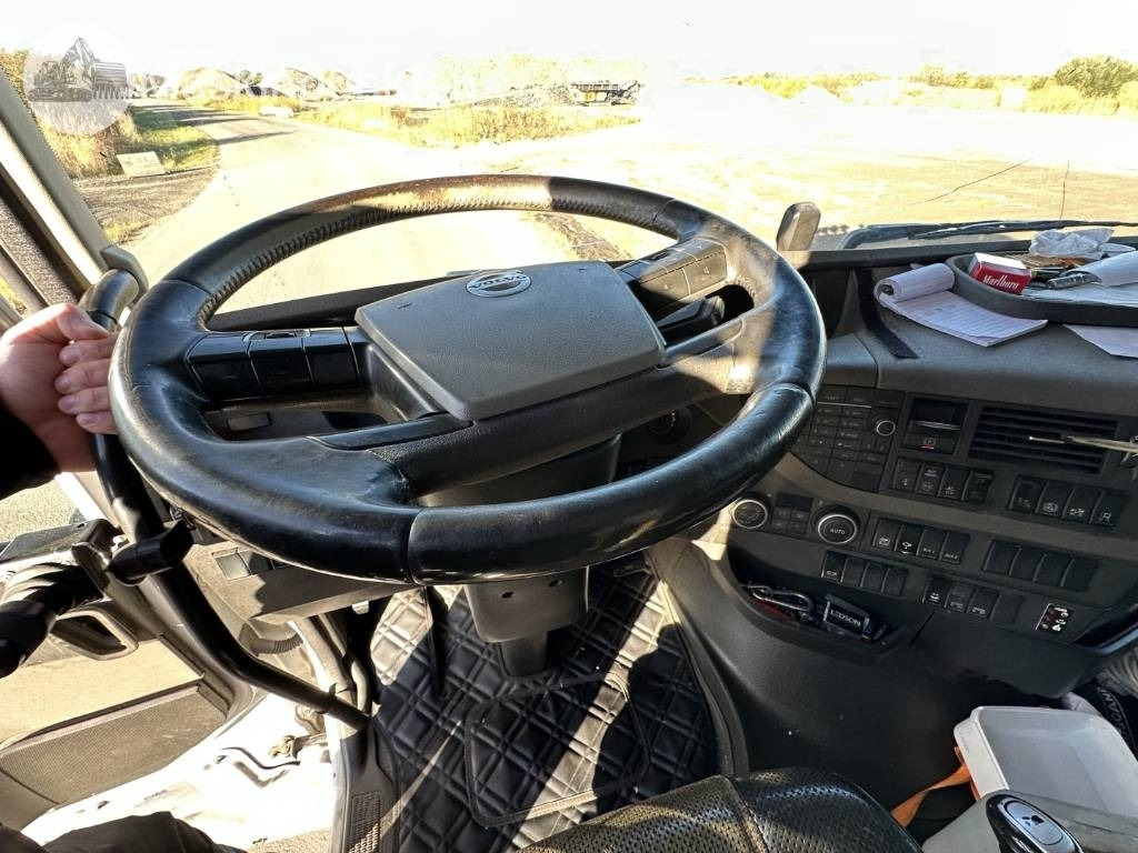 Камион со кука за подигање Volvo FH 6*2: слика 21 Камион со кука за подигање Volvo FH 6*2: слика 21