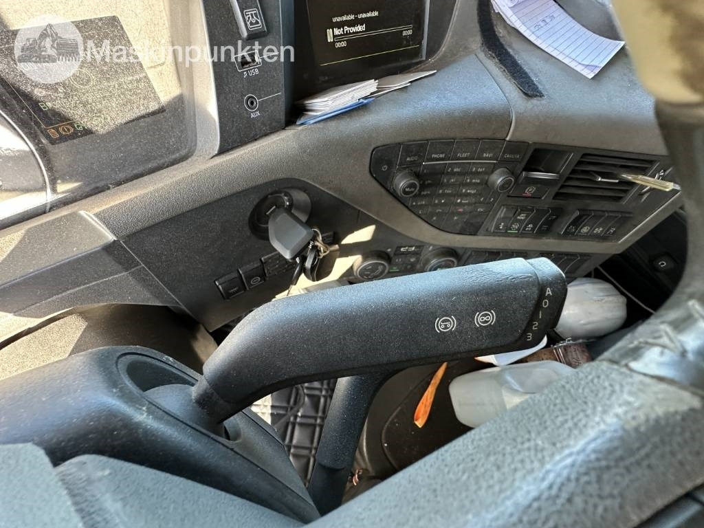Камион со кука за подигање Volvo FH 6*2: слика 29 Камион со кука за подигање Volvo FH 6*2: слика 29