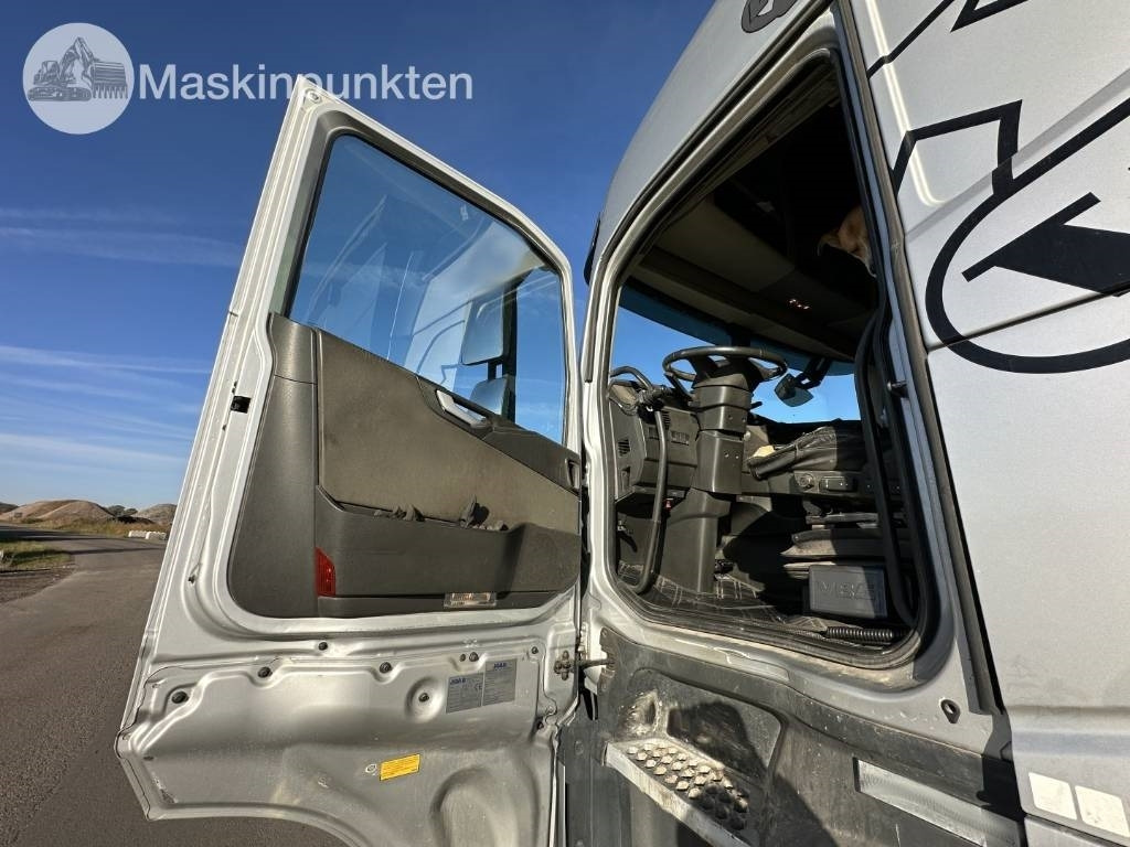 Камион со кука за подигање Volvo FH 6*2: слика 9 Камион со кука за подигање Volvo FH 6*2: слика 9