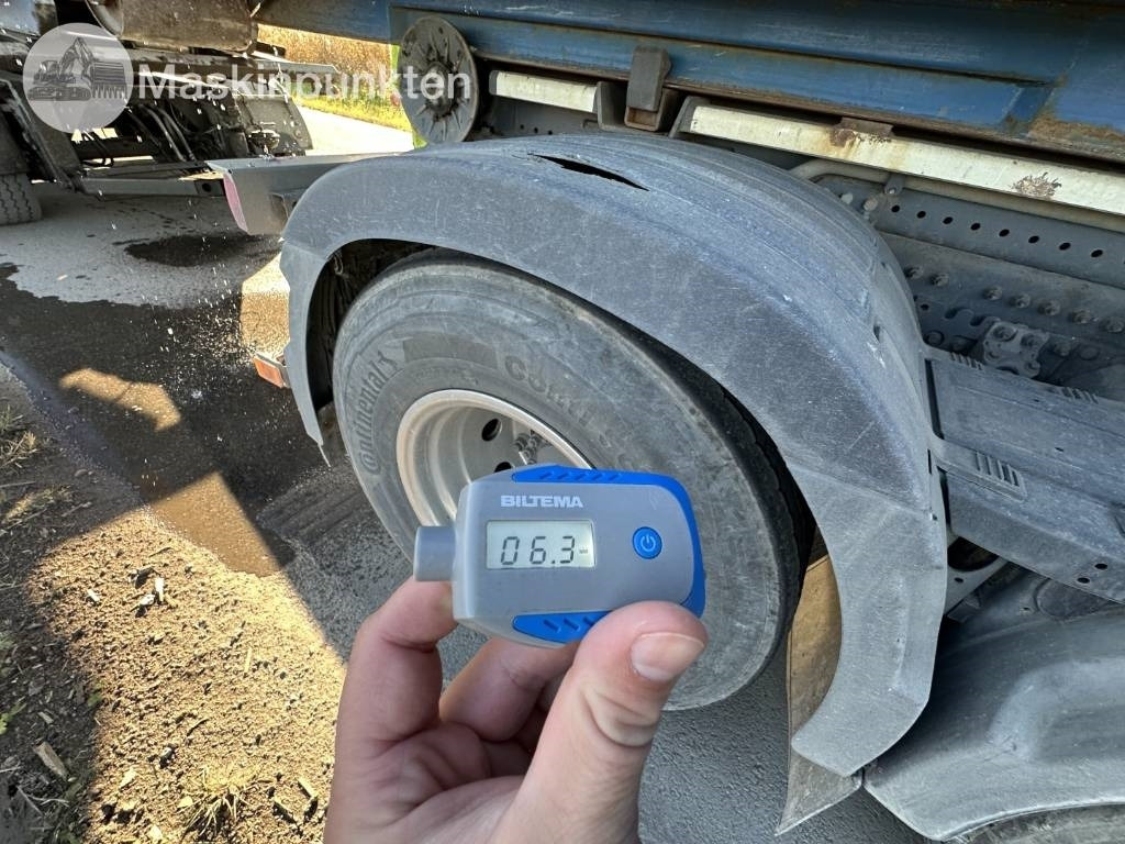 Камион со кука за подигање Volvo FH 6*2: слика 43 Камион со кука за подигање Volvo FH 6*2: слика 43