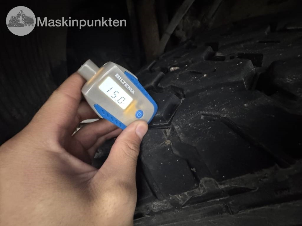 Volvo FH 8*4 Tridem lastväxlare - Камион со кука за подигање: слика 5 Volvo FH 8*4 Tridem lastväxlare - Камион со кука за подигање: слика 5