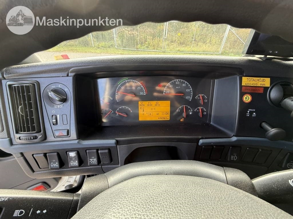 Камион сандучар Volvo FM 440: слика 17