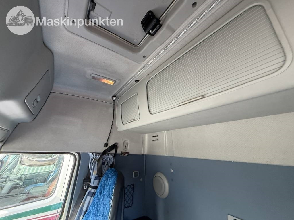 Камион сандучар Volvo FM 440: слика 24