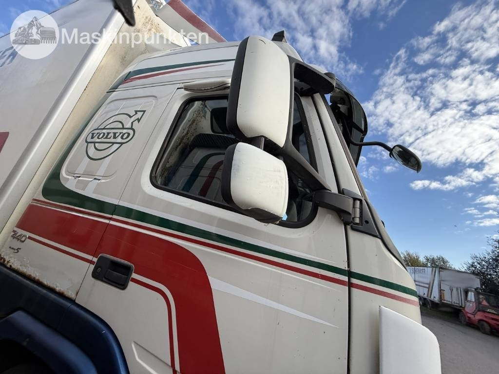 Камион сандучар Volvo FM 440: слика 48