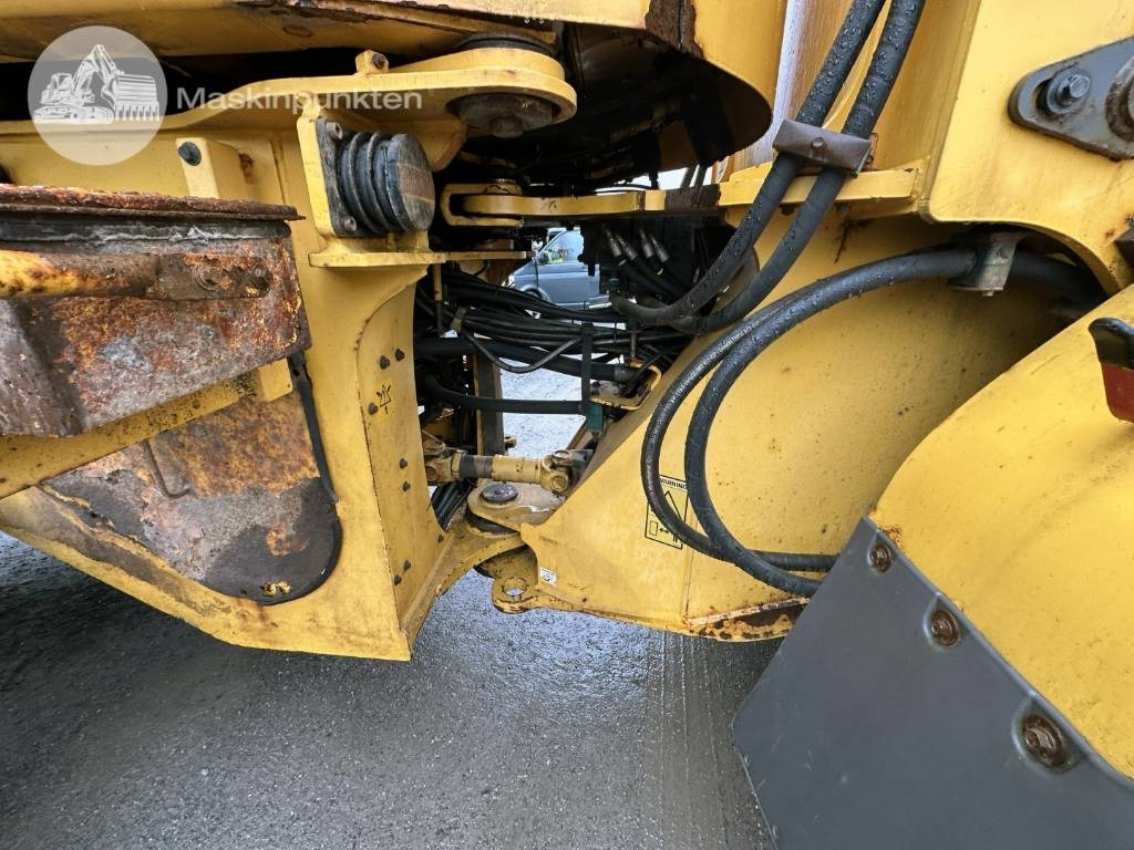 Натоварувач на тркала Volvo L 90 E: слика 36