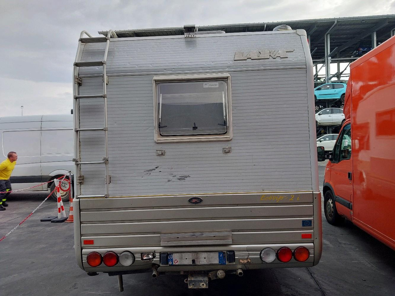 IVECO LAIKA 35.12 CAMPING 122 - Алковен кампер: слика 5 IVECO LAIKA 35.12 CAMPING 122 - Алковен кампер: слика 5