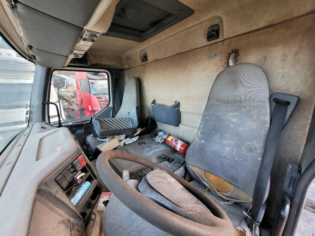 Камион цистерна RENAULT PREMIUM 210.19 CITERNE: слика 12 Камион цистерна RENAULT PREMIUM 210.19 CITERNE: слика 12