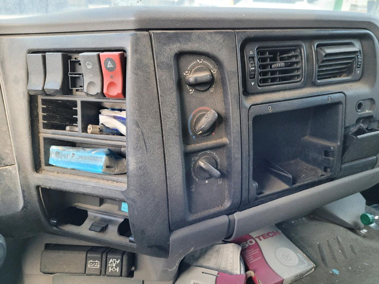 Камион цистерна RENAULT PREMIUM 210.19 CITERNE: слика 14 Камион цистерна RENAULT PREMIUM 210.19 CITERNE: слика 14