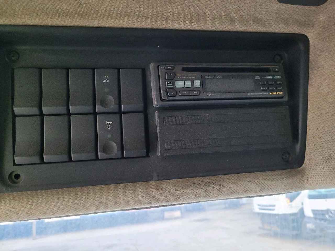 Камион цистерна RENAULT PREMIUM 210.19 CITERNE: слика 13 Камион цистерна RENAULT PREMIUM 210.19 CITERNE: слика 13