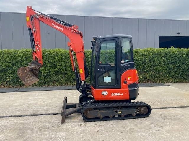 Kubota U 36-4 - Мини багер: слика 1 Kubota U 36-4 - Мини багер: слика 1