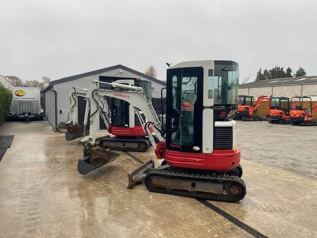 Takeuchi TB 23 R - Мини багер: слика 4 Takeuchi TB 23 R - Мини багер: слика 4
