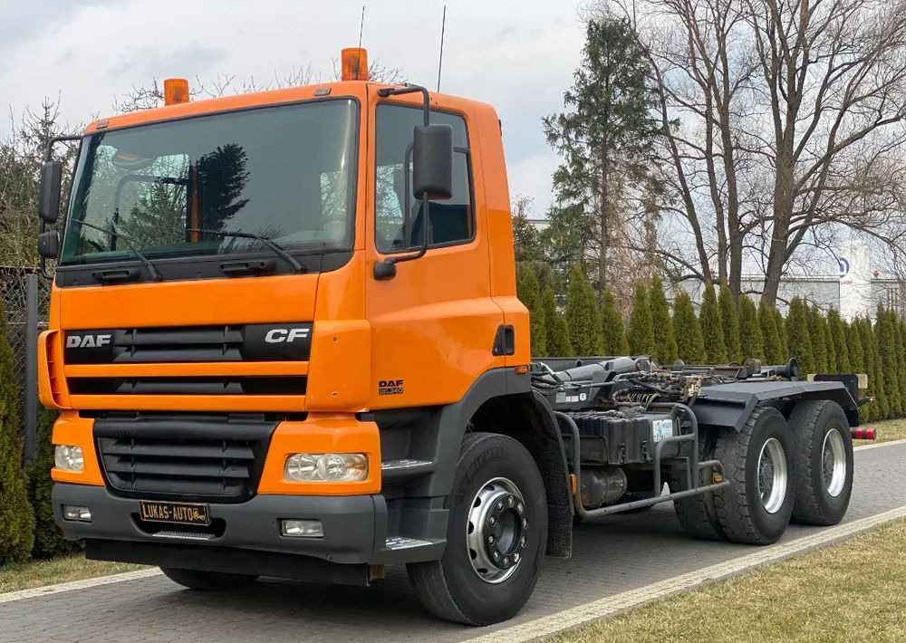DAF CF 85.340 6X4 MANUAL - Камион со кука за подигање: слика 3 DAF CF 85.340 6X4 MANUAL - Камион со кука за подигање: слика 3