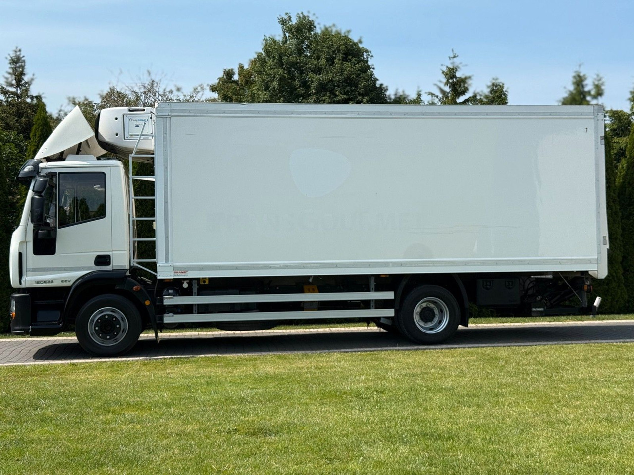 Iveco EUROCARGO 12T E22 CARRIER SUPRA 850 MT - Камион ладилник: слика 4 Iveco EUROCARGO 12T E22 CARRIER SUPRA 850 MT - Камион ладилник: слика 4