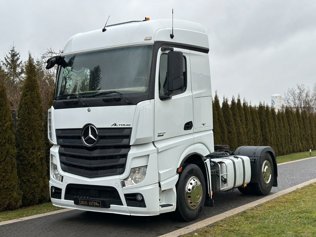 Mercedes-Benz ACTROS 1845 EURO 5 HYDRAULIC - Камион влекач: слика 1 Mercedes-Benz ACTROS 1845 EURO 5 HYDRAULIC - Камион влекач: слика 1
